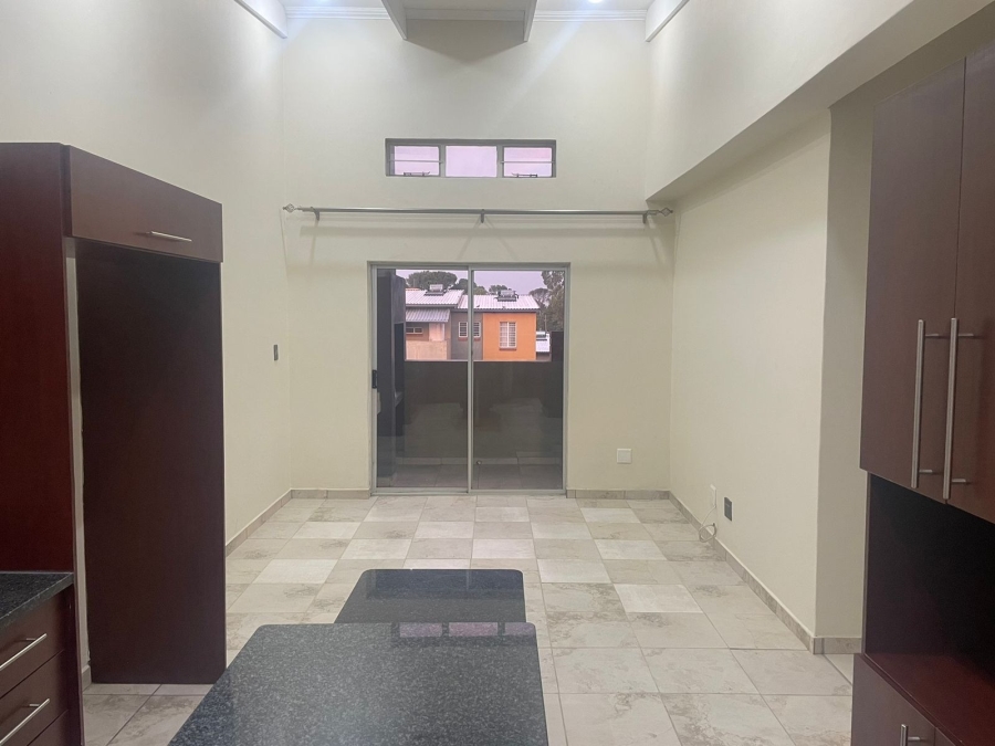 2 Bedroom Property for Sale in Waterval East North West